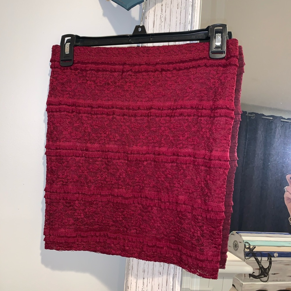 Mini skirts - Picture 2 of 8